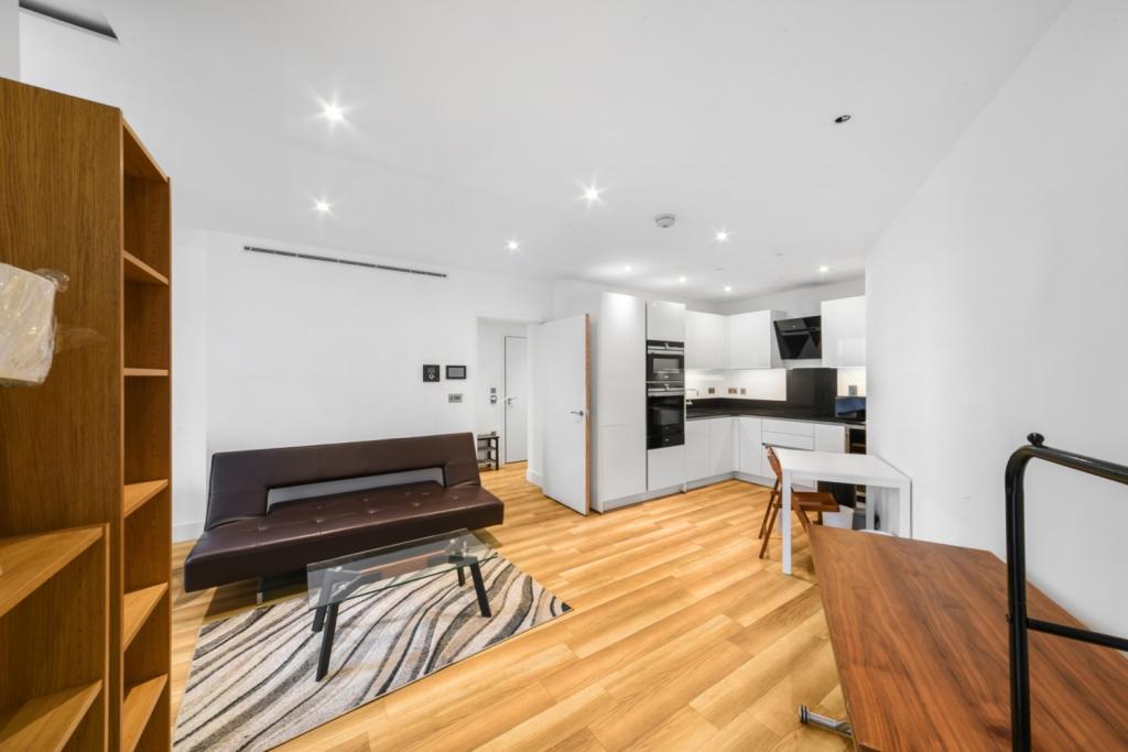 New Drum Street, Aldgate, London, E1 – £2,643pcm