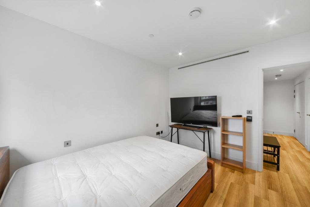 New Drum Street, Aldgate, London, E1 – £2,643pcm