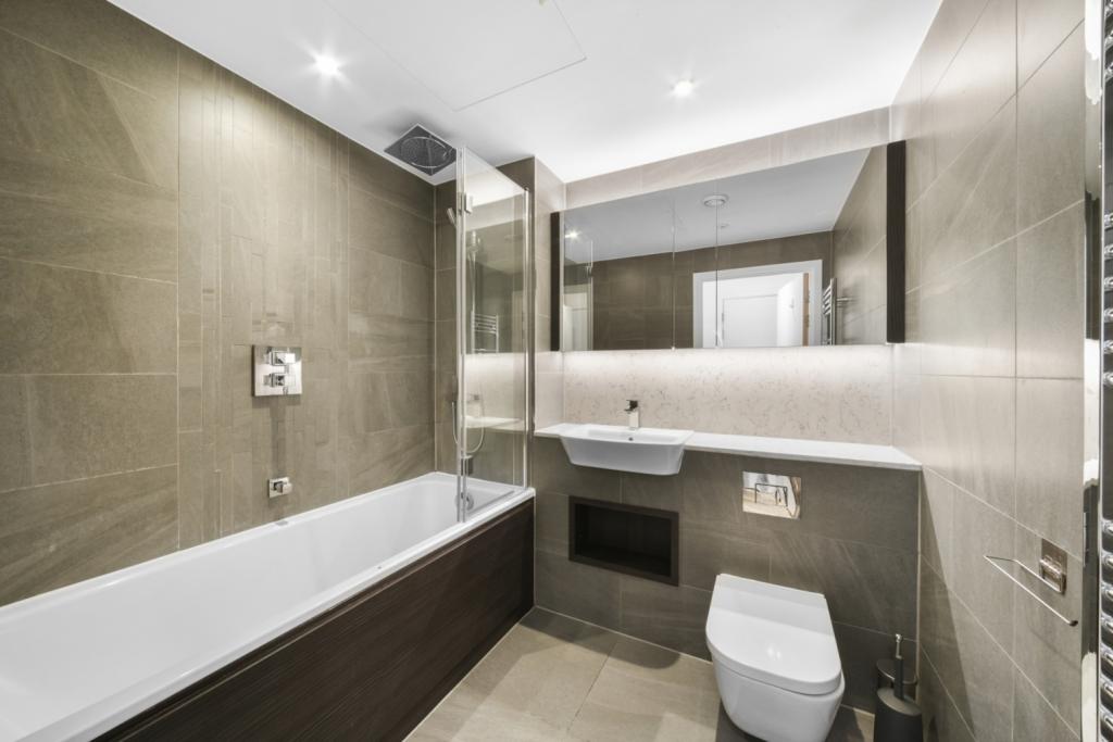 New Drum Street, Aldgate, London, E1 – £2,643pcm