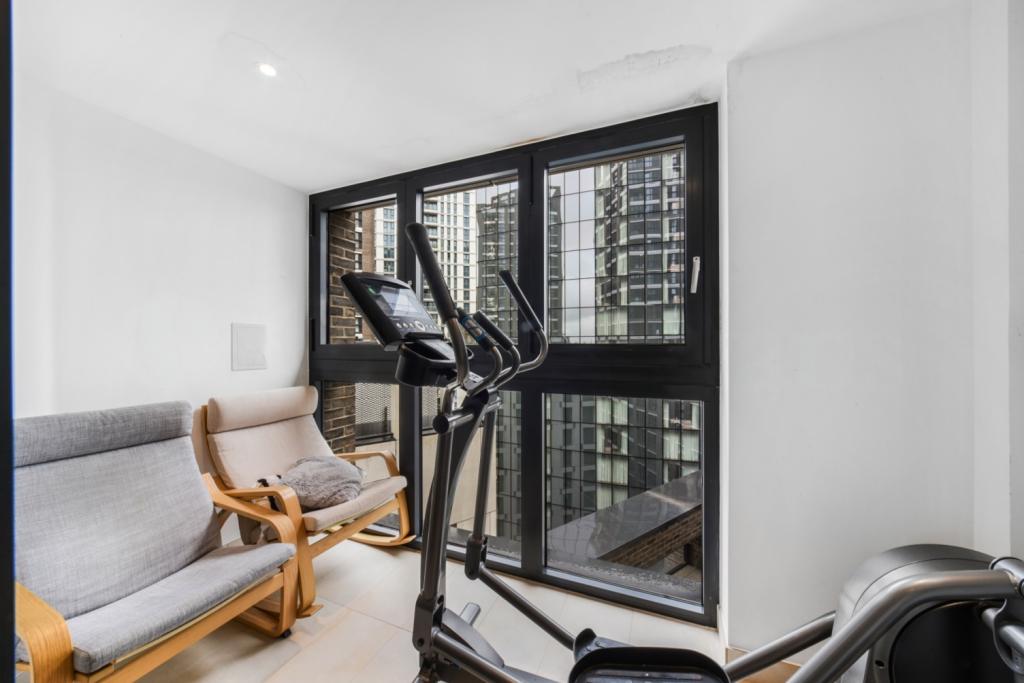 New Drum Street, Aldgate, London, E1 – £2,643pcm