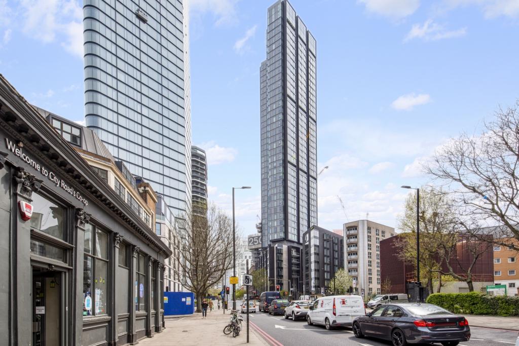 One Bedroom Apartment – £3,466pcm – 250 City Road, Bollinder Place, Islington, London, EC1V