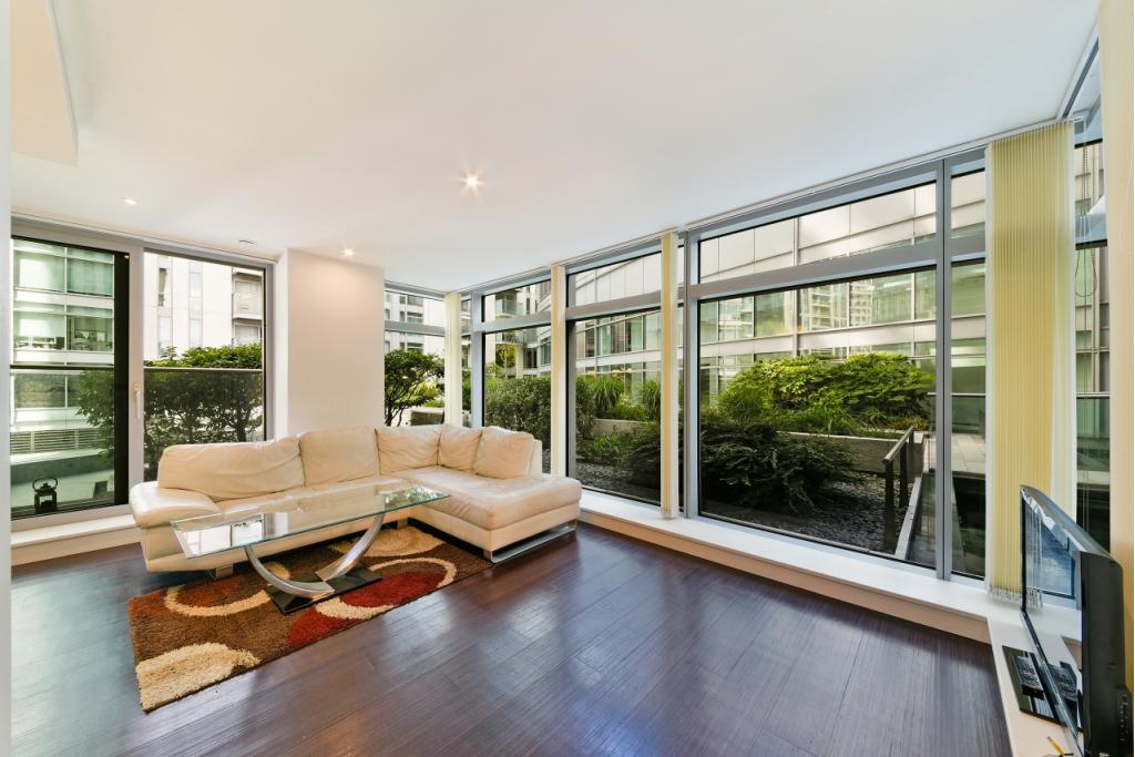 Modern Two Bedroom Apartment – £3,141pcm – Pan Peninsula Square, Canary Wharf, London, E14