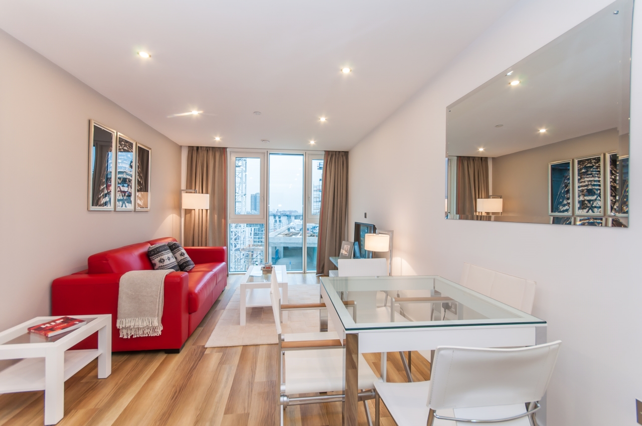 Modern One Bedroom Apartment – £2,600 pcm – Altitude Point, Alie Street, Aldgate, London (E1)