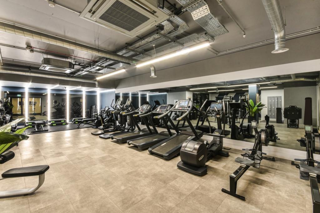 Two Bedroom Apartment to Rent – The Silk District, Whitechapel, London E1 – £3,120pcm