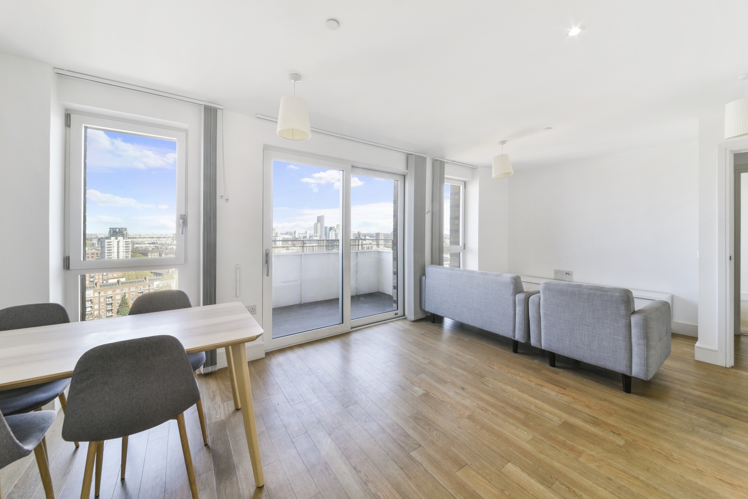 Luxury One Bedroom Apartment – £2,000 pcm – Hannaford Walk, Bow, London, E3