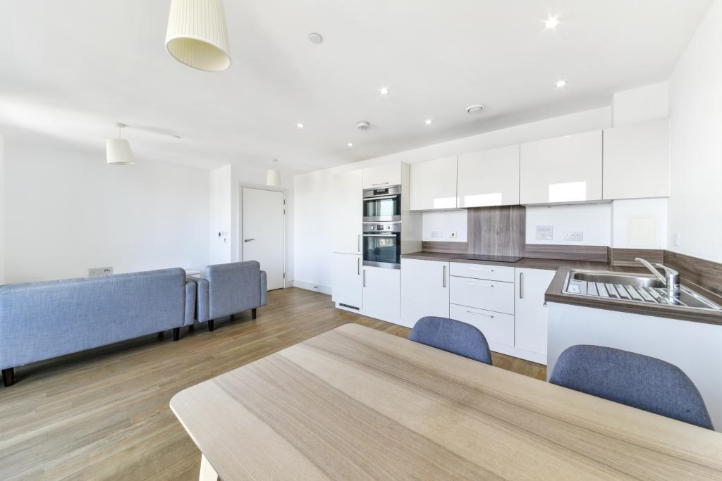Luxury One Bedroom Apartment – £2,000 pcm – Hannaford Walk, Bow, London, E3
