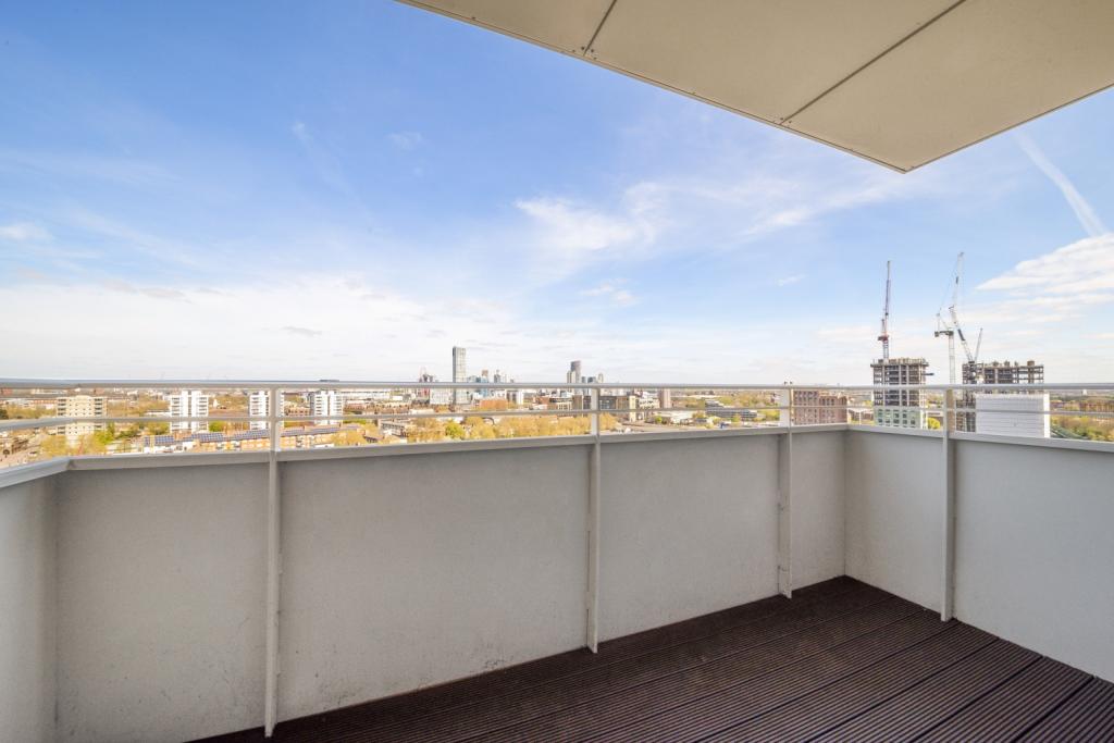 Luxury One Bedroom Apartment – £2,000 pcm – Hannaford Walk, Bow, London, E3