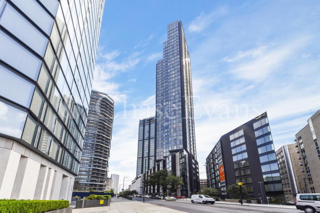 Luxury Two Bedroom Apartment – £4,983 pcm – Bollinder Place, Islington, London, EC1V