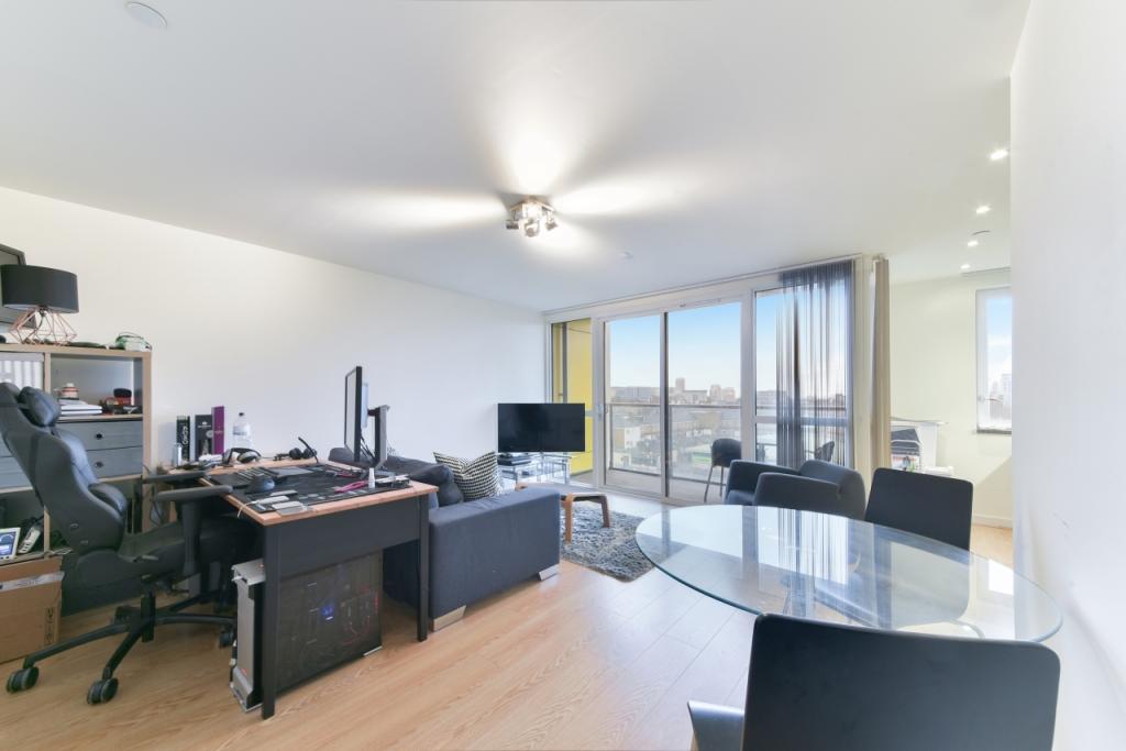 One Bedroom Apartment to Rent – 523 sq ft – £2,000pcm