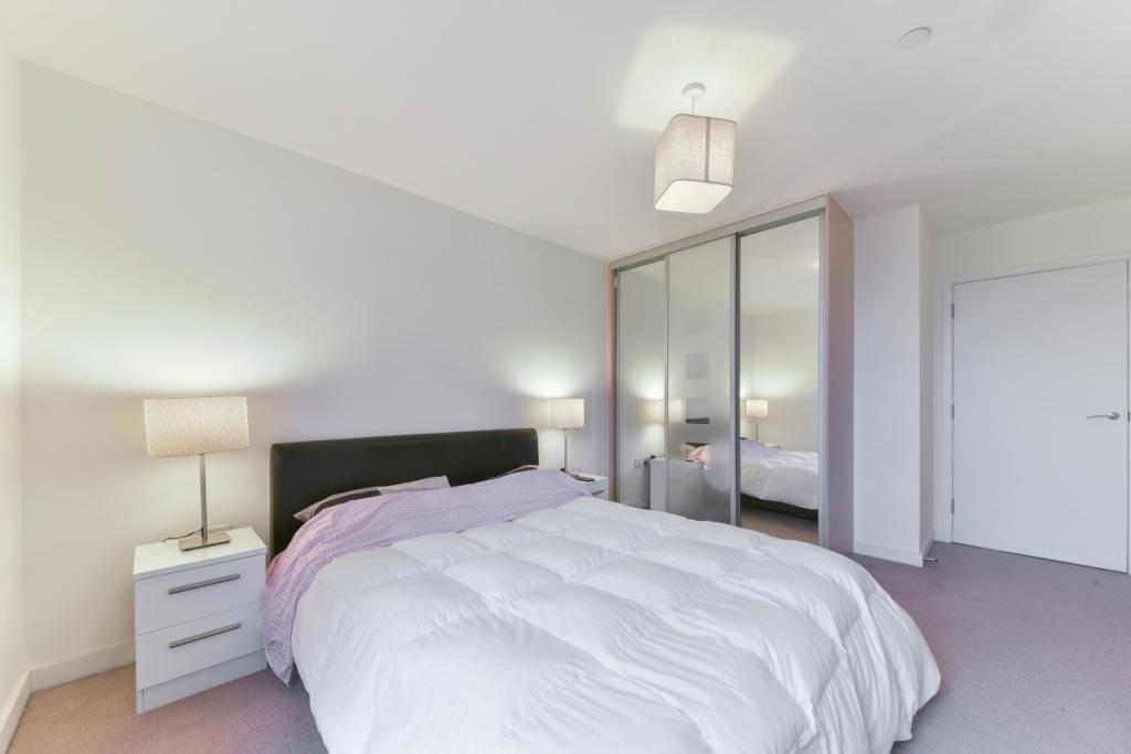 One Bedroom Apartment to Rent – 523 sq ft – £2,000pcm