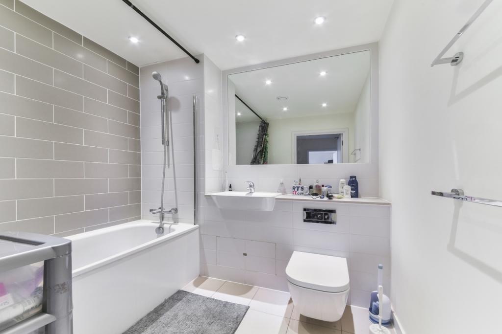 One Bedroom Apartment to Rent – 523 sq ft – £2,000pcm