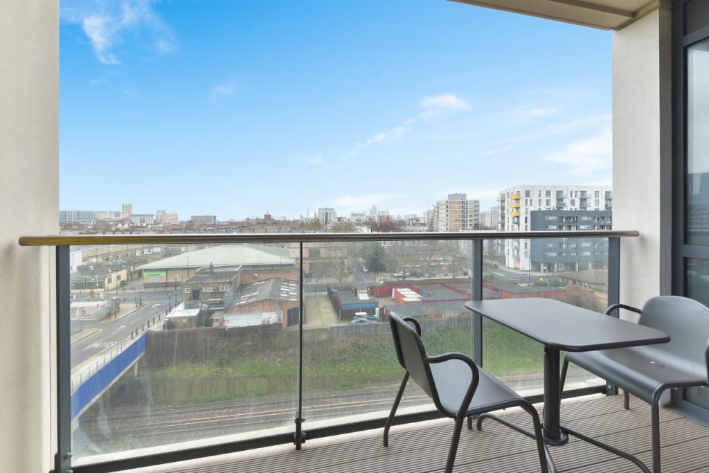 One Bedroom Apartment to Rent – 523 sq ft – £2,000pcm