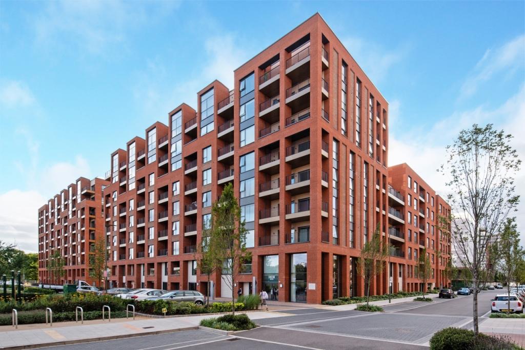 One Bedroom Apartment to Rent – 523 sq ft – £2,000pcm