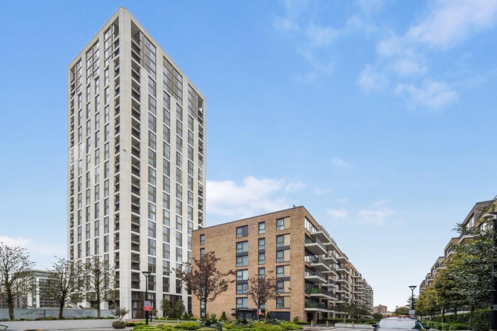 Studio Apartment to Rent – 474 sq ft – £2,600 pcm – Chelsea Creek, Fulham, London, SW6
