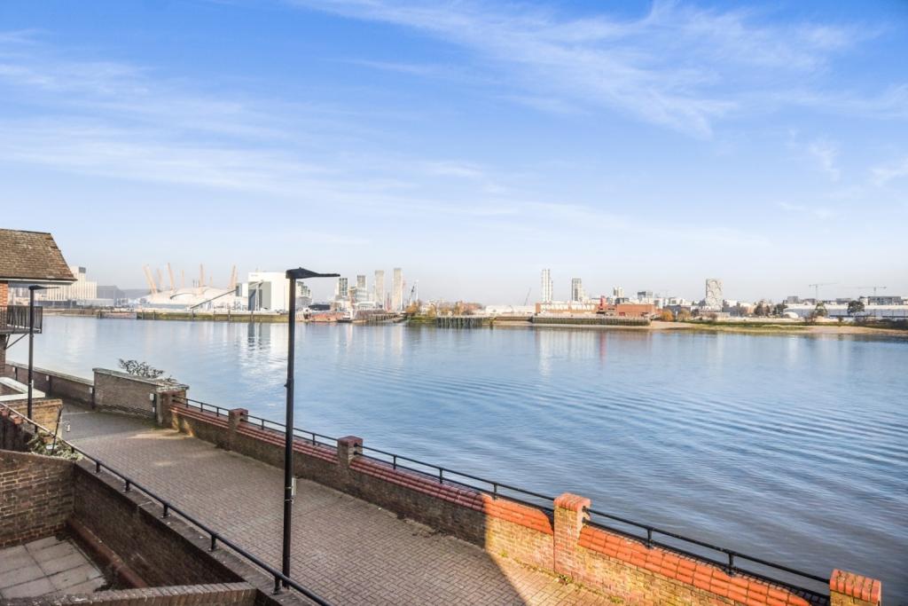 Plymouth Wharf – 1 Bedroom Apartment to Rent – 526 sq ft – £1,703 pcm