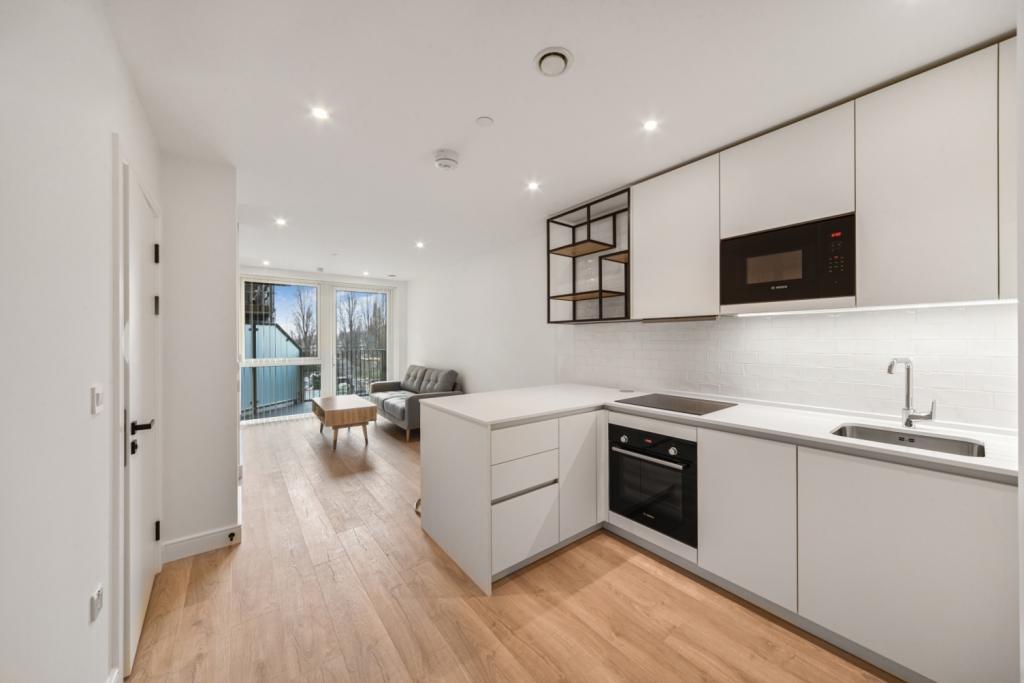 Grand Union – Studio Apartment To Rent – 433 sq ft – £1,750 pcm