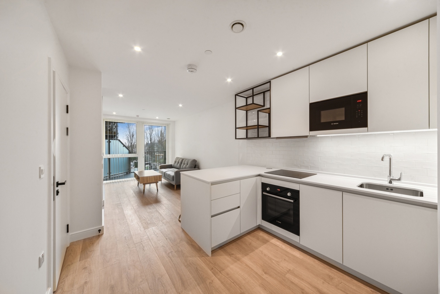 Grand Union – Studio Apartment To Rent – 433 sq ft – £1,750 pcm