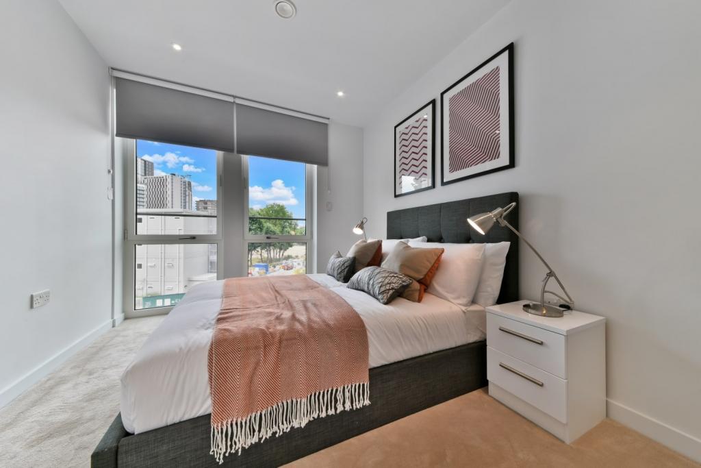 Two Bedroom Apartment to Rent – Heygate Street, Elephant and Castle, London SE17 – 786 sq ft