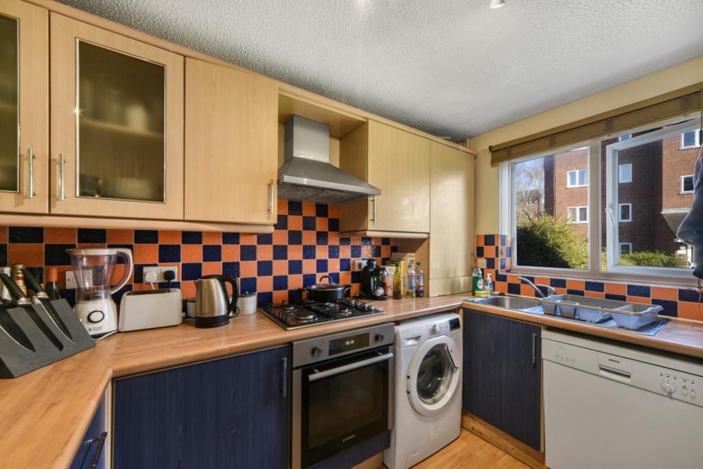 Two Bedroom Terraced House to Rent – Crosslet Vale, Deptford, London SE10 – 612 sq ft