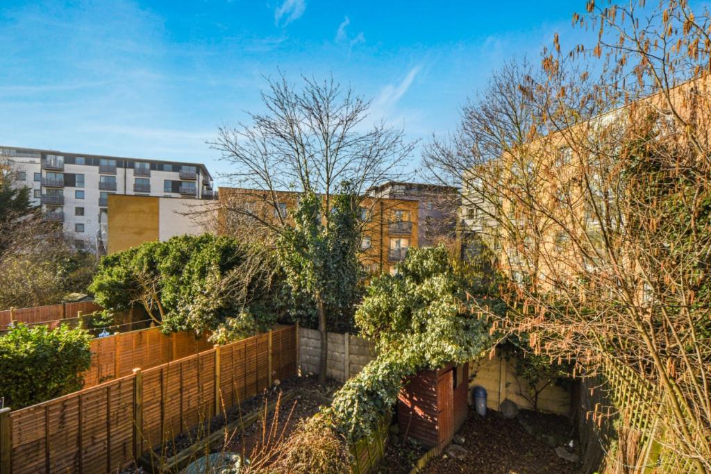 Two Bedroom Terraced House to Rent – Crosslet Vale, Deptford, London SE10 – 612 sq ft