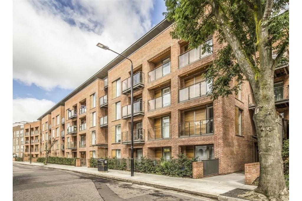 Maygrove Road, West Hampstead, London, NW6 – 3 Bedroom Apartment to Rent – £4,246pcm