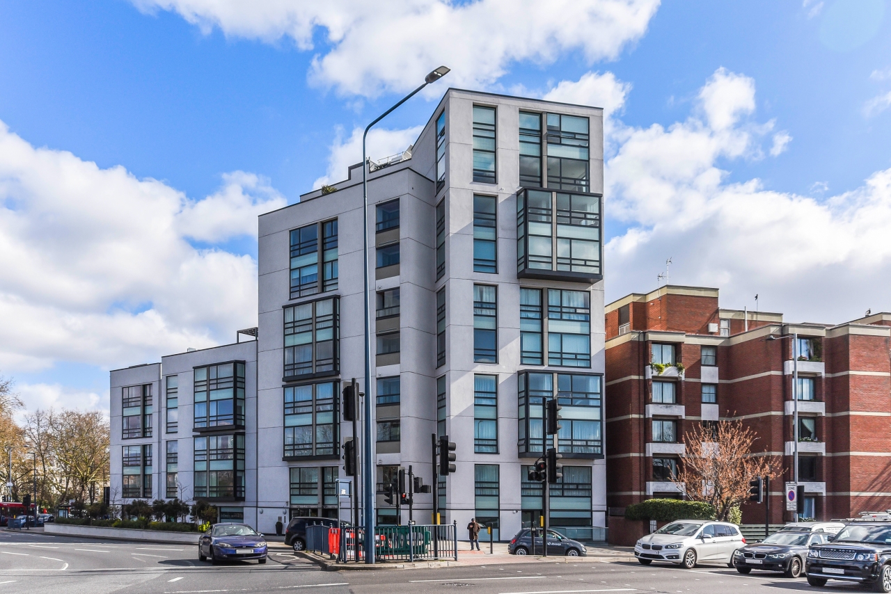 Holland Park Avenue, Holland Park, London, W11 – 1 Bedroom Apartment to Rent