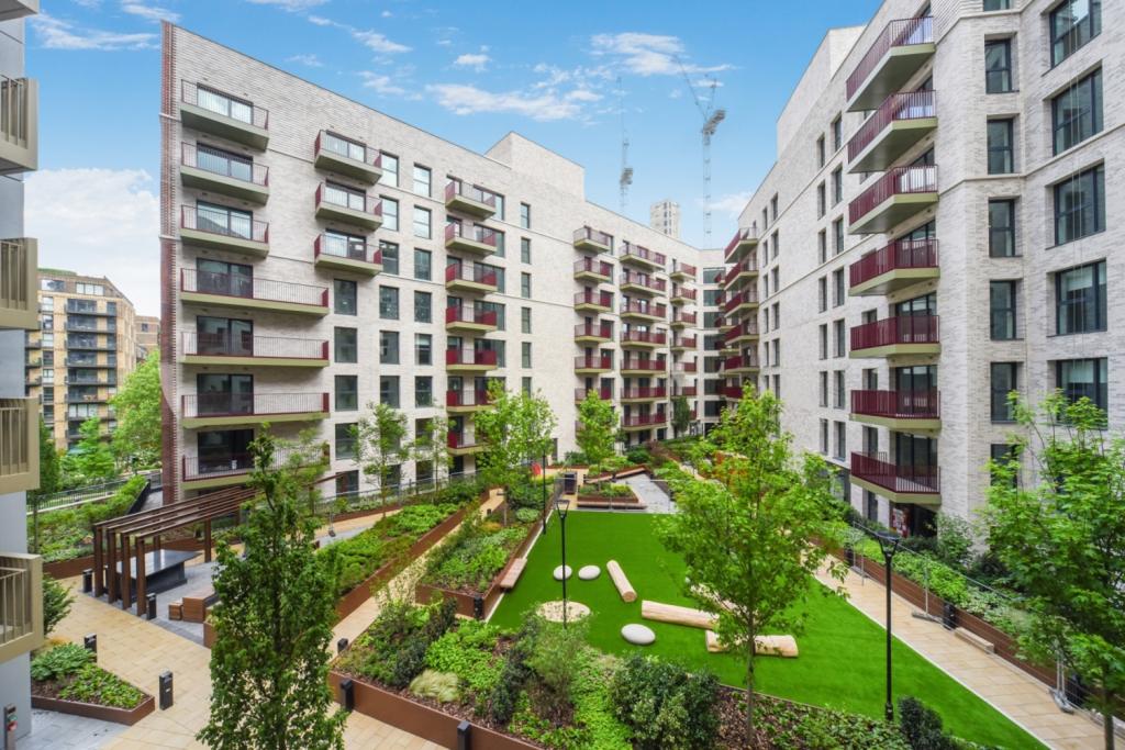 Park & Sayer – Two Bedroom Apartment To Rent – 714 sq ft – £3,466 pcm