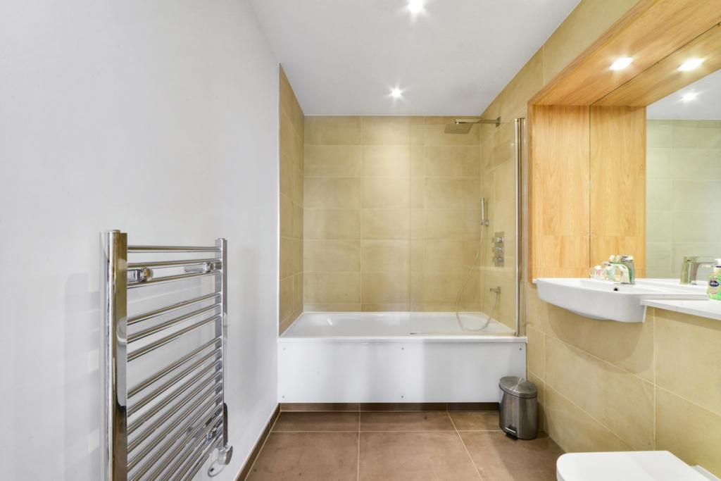Aurora Point, Marine Wharf, 1 Winchester Square,– 1 Bedroom Apartment to Rent