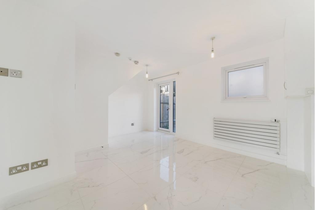 Barnfield Place, Isle of Dogs, London,4 Bedroom Terraced House to Rent – £3,850pcm