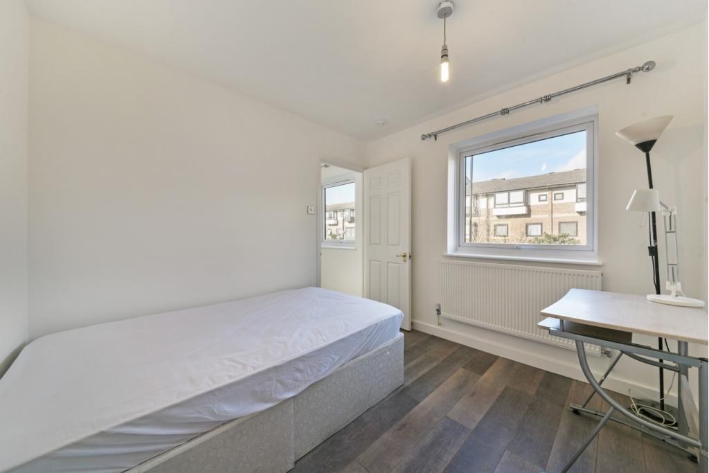 Barnfield Place, Isle of Dogs, London,4 Bedroom Terraced House to Rent – £3,850pcm