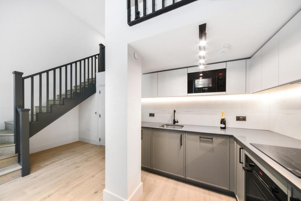 Windsor Square, Royal Arsenal Riverside, Woolwich, London, SE18 – 3 Bedroom Property to Rent