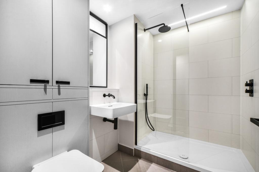 Windsor Square, Royal Arsenal Riverside, Woolwich, London, SE18 – 3 Bedroom Property to Rent