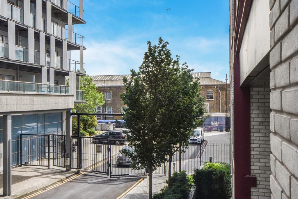 Windsor Square, Royal Arsenal Riverside, Woolwich, London, SE18 – 3 Bedroom Property to Rent