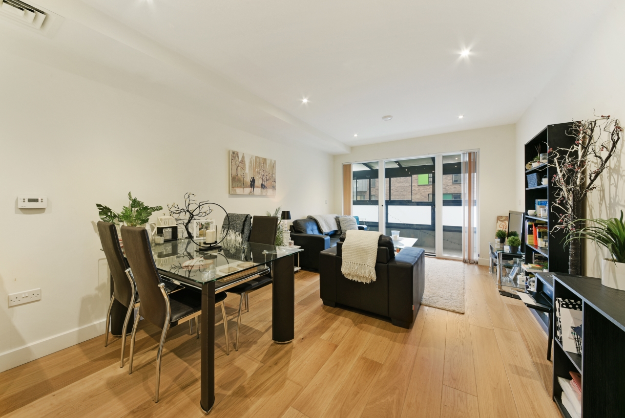 Landmann Point, Greenwich Millennium Village– 1 Bedroom Apartment to Rent – £1,993.33pcm