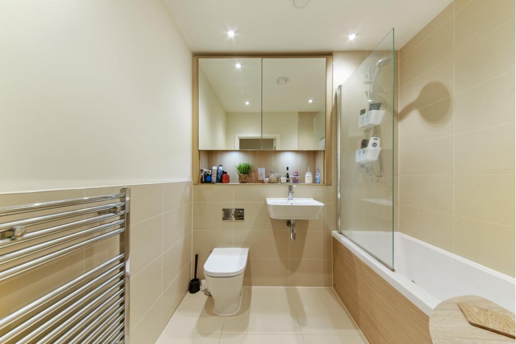 Landmann Point, Greenwich Millennium Village– 1 Bedroom Apartment to Rent – £1,993.33pcm