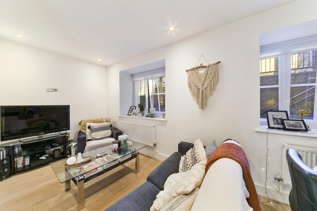 One Bedroom Apartment to Rent – 422 sq ft – £1,906.67pcm – Limehouse, London E14