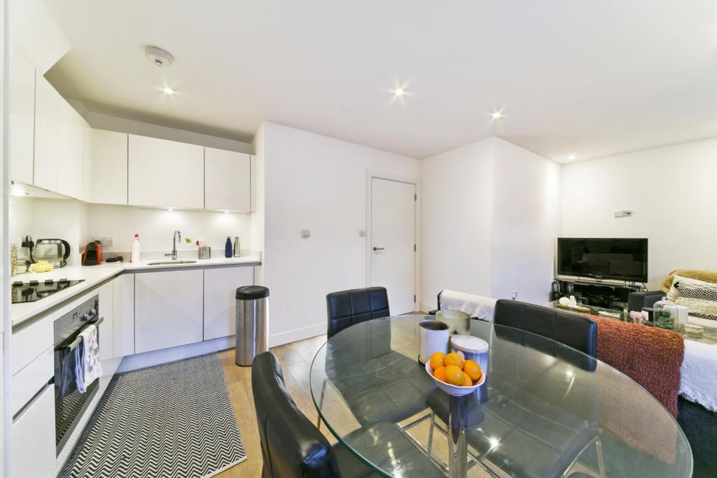 One Bedroom Apartment to Rent – 422 sq ft – £1,906.67pcm – Limehouse, London E14