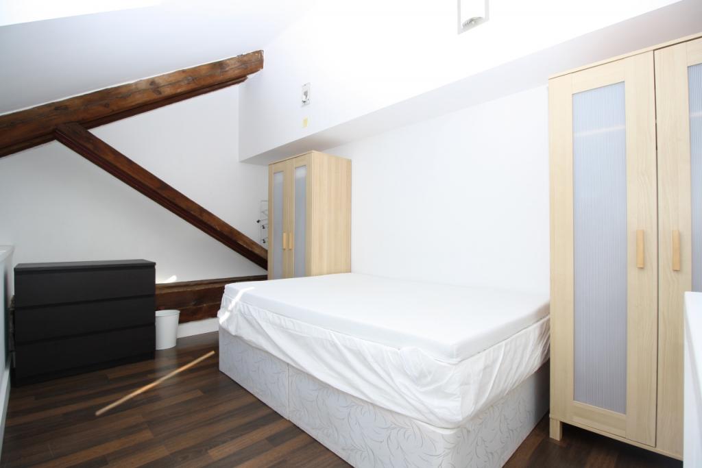 Burrells Wharf Square, Isle of Dogs, 1 Bedroom Apartment to Rent – £2,058pcm