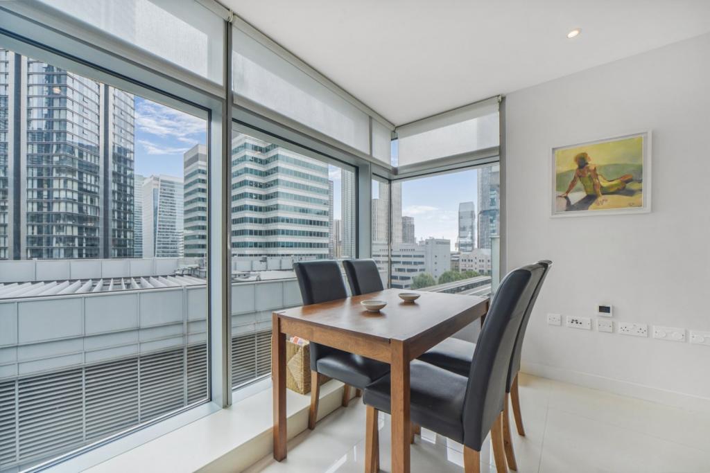 East Tower, Pan Peninsula, Canary Wharf – 2 Bedroom Apartment for Sale – £535,000