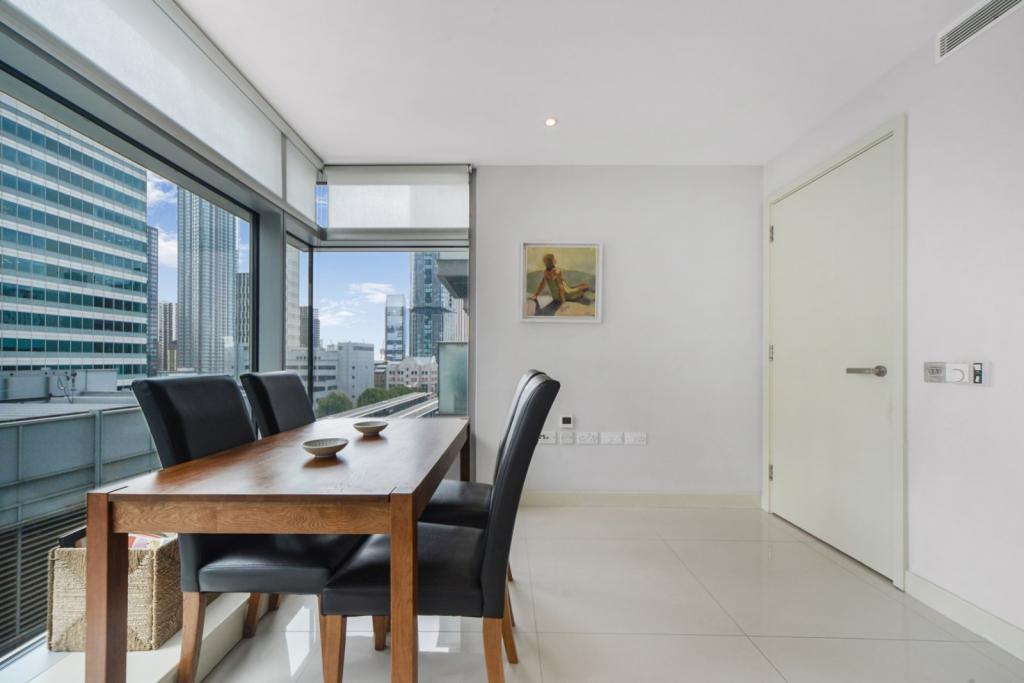 East Tower, Pan Peninsula, Canary Wharf – 2 Bedroom Apartment for Sale – £535,000