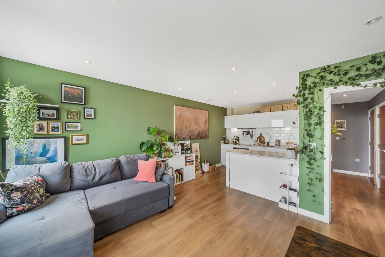 Kara Court, Caspian Wharf, Bow, London, E3 – 1 Bedroom Apartment for Sale – £374,950