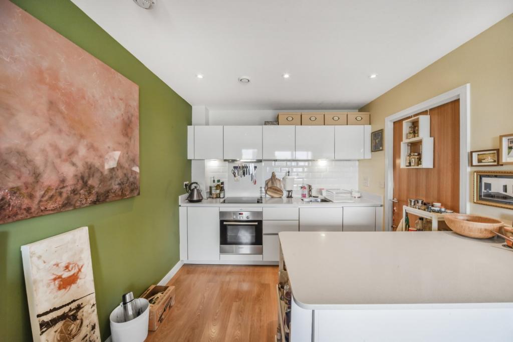 Kara Court, Caspian Wharf, Bow, London, E3 – 1 Bedroom Apartment for Sale – £374,950