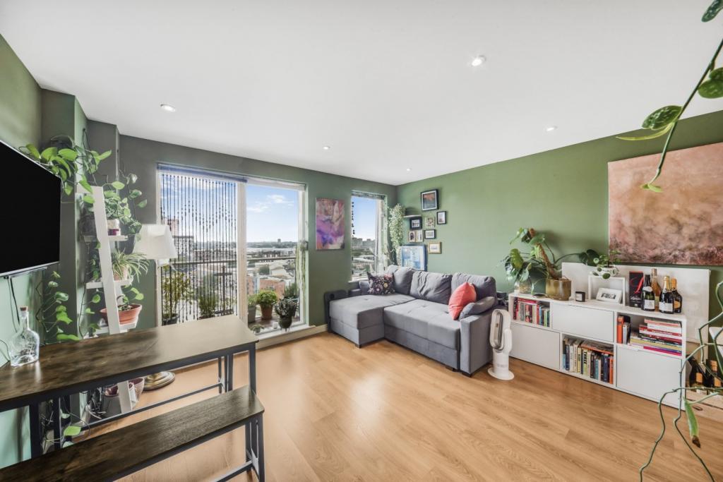 Kara Court, Caspian Wharf, Bow, London, E3 – 1 Bedroom Apartment for Sale – £374,950