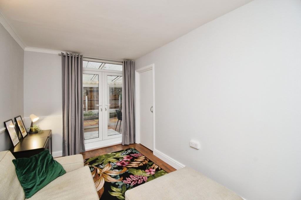 4 Bedroom Maisonette for Sale – Isle of Dogs, London E14