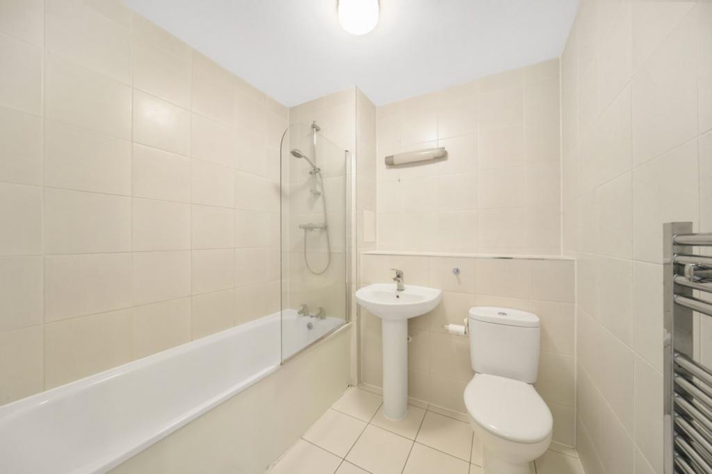 Kara Court, Seven Sea Gardens, Bow, – 2 Bedroom Apartment for Sale – £399,950