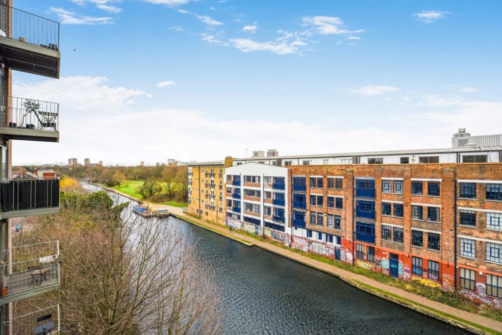 Kara Court, Seven Sea Gardens, Bow, – 2 Bedroom Apartment for Sale – £399,950