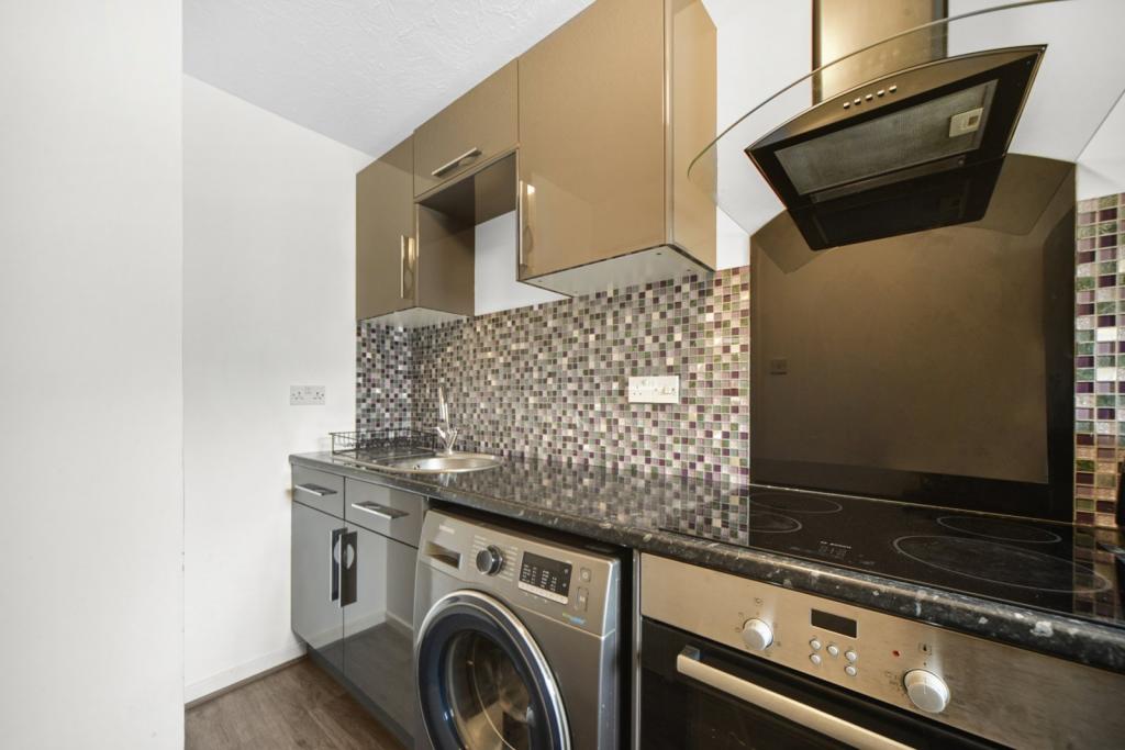 Manchester Road, Isle of Dogs, London, E14 – 1 Bedroom Apartment for Sale – £350,000