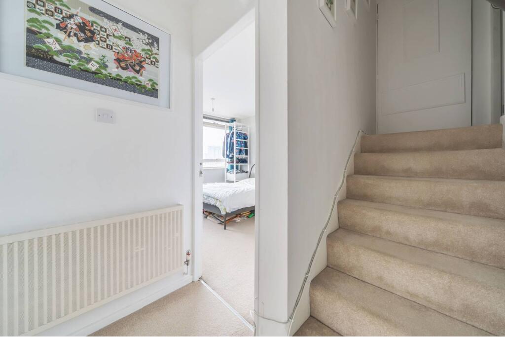 Three-bedroom flat within Perronet House