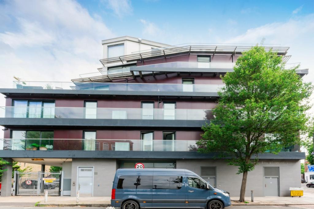 Stannary Street, Kennington, London, SE11 – 2 Bedroom Penthouse Apartment for Sale – £950,000
