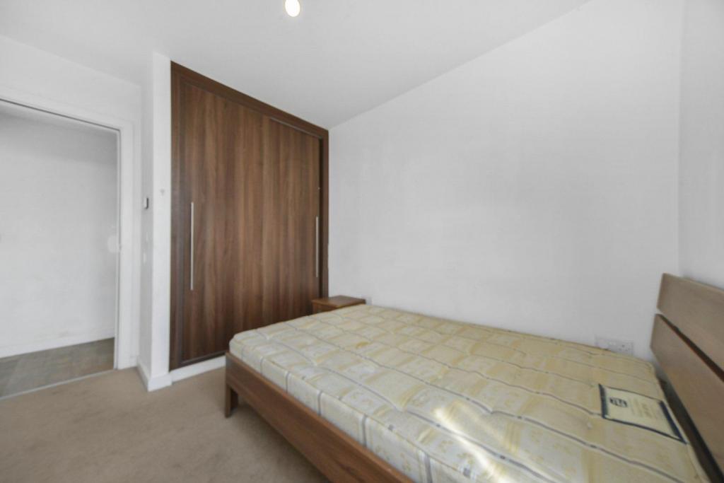 Forge Square, Isle of Dogs, London, E14 – 2 Bedroom Apartment for Sale – £505,000